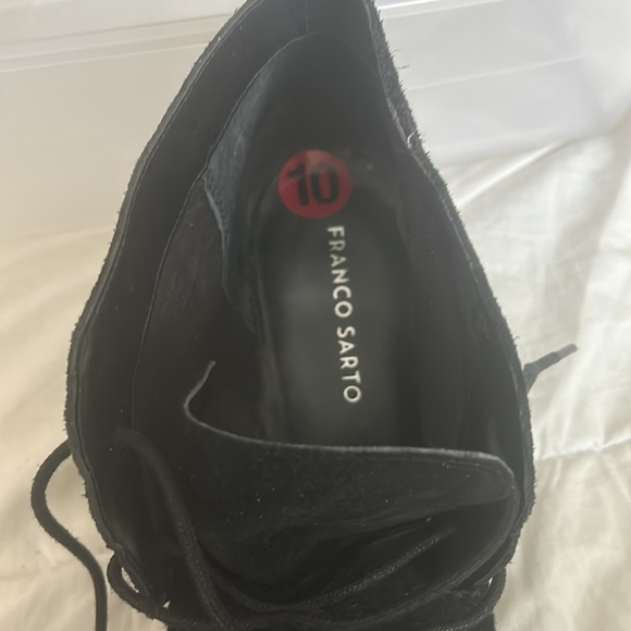 Black suede’s wedge low boots worn once - Picture 4 of 4